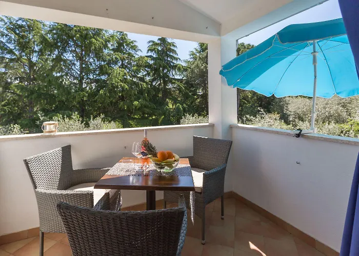 Malerisches Nur 400 Meter Zum Mit Wifi, Klima, Waschmaschine Apartment Porec