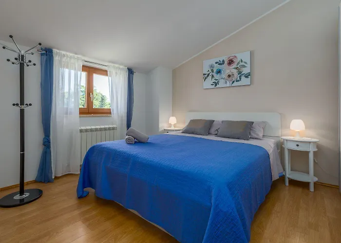 Apartment Malerisches Nur 400 Meter Zum Mit Wifi, Klima, Waschmaschine Porec