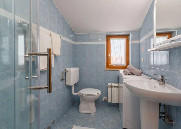 Apartment Malerisches Nur 400 Meter Zum Mit Wifi, Klima, Waschmaschine Porec