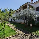 Malerisches Nur 400 Meter Zum Mit Wifi, Klima, Waschmaschine Apartment Porec